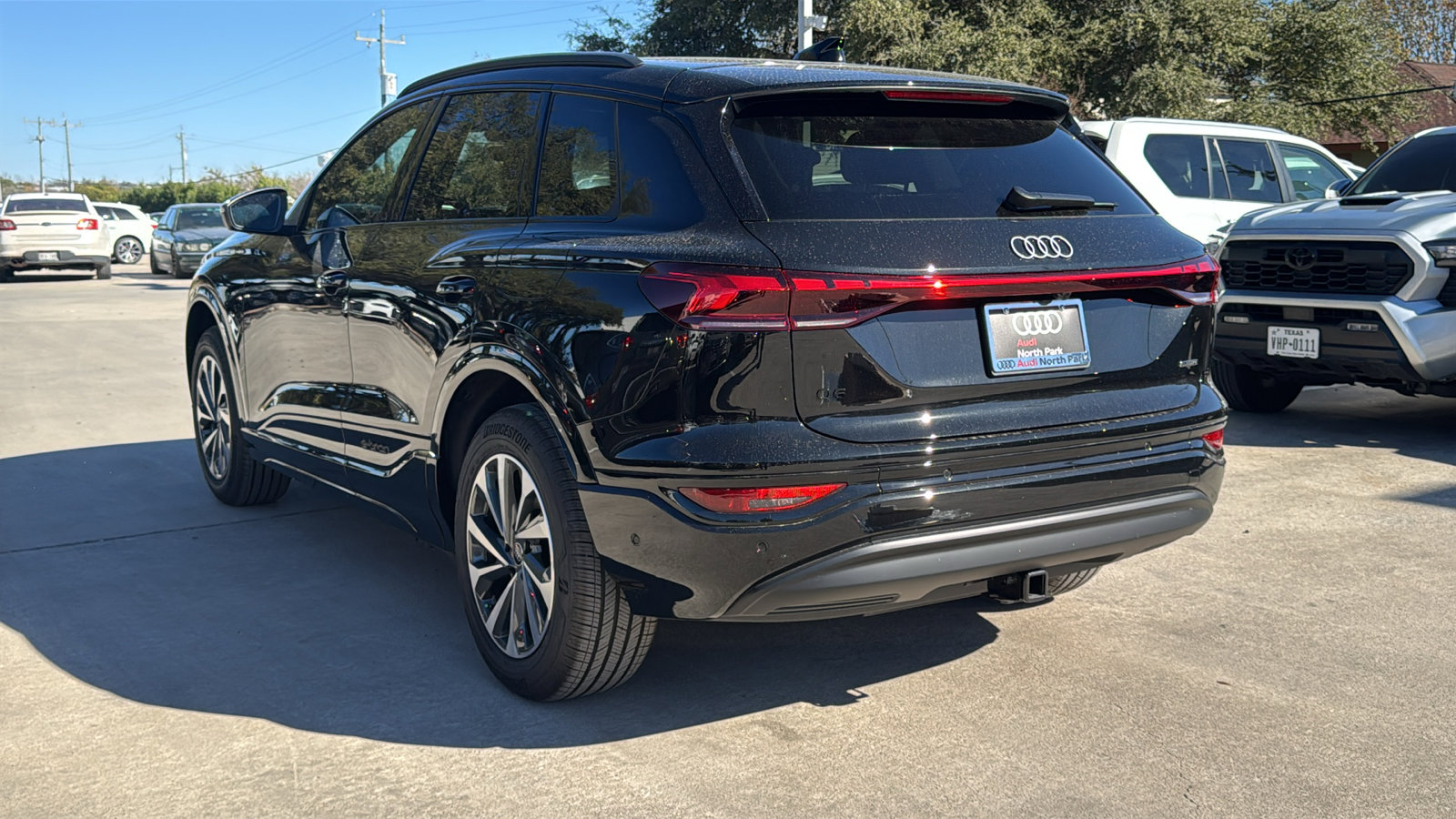 New 2025 Audi Q6 e-tron Premium AWD/4WD image 5