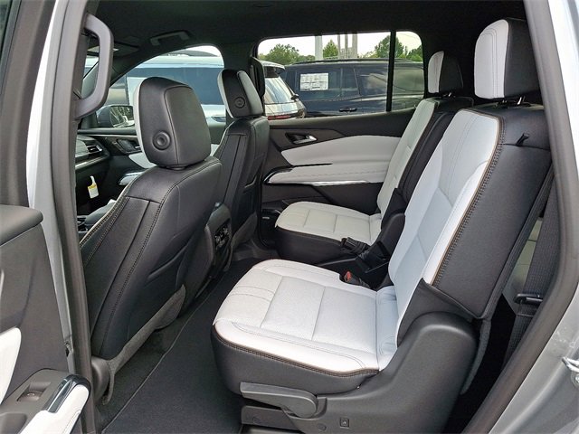 New 2026 Chevrolet Traverse High Country image 5