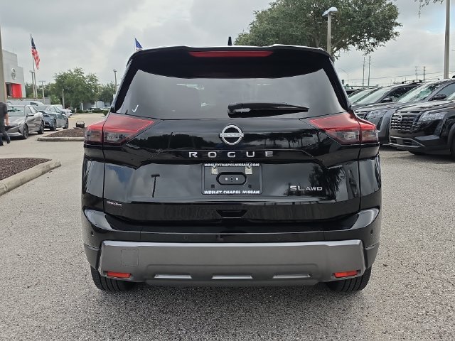 Certified 2026 Nissan Rogue SL AWD/4WD image 7