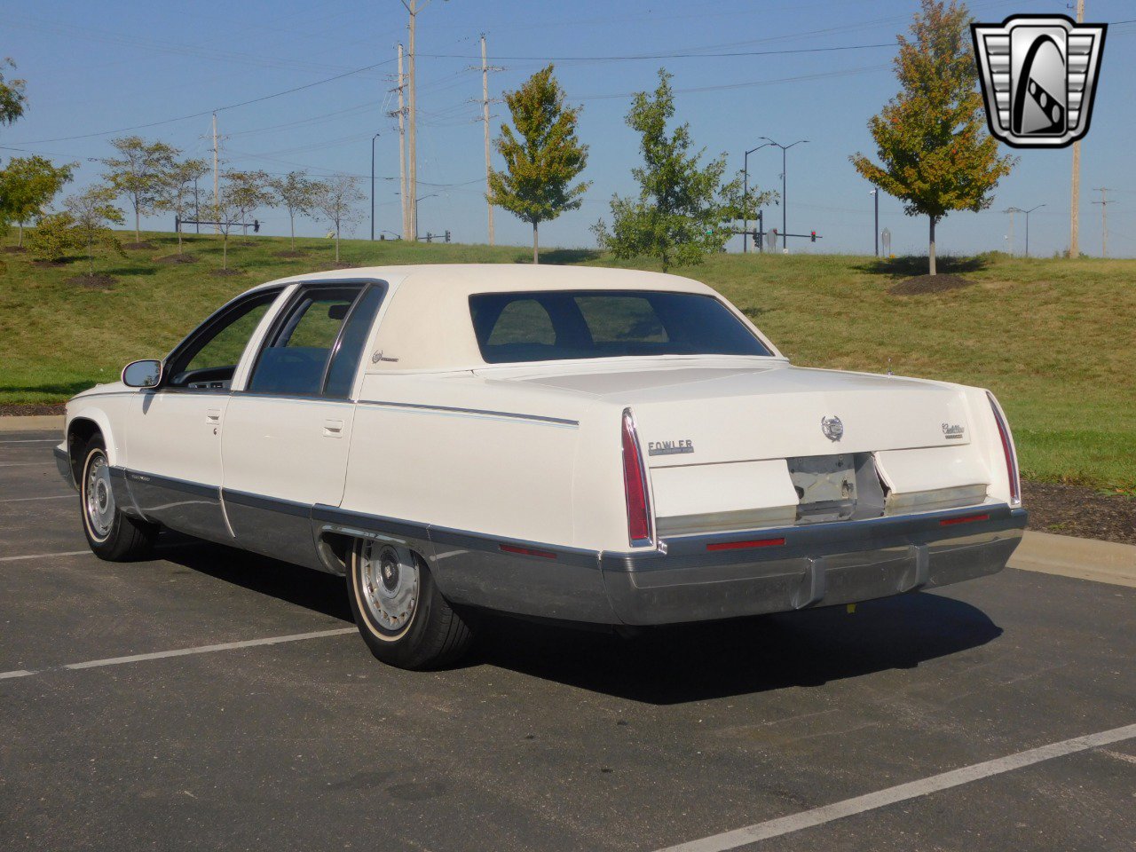 Used 1995 Cadillac Fleetwood Brougham image 3