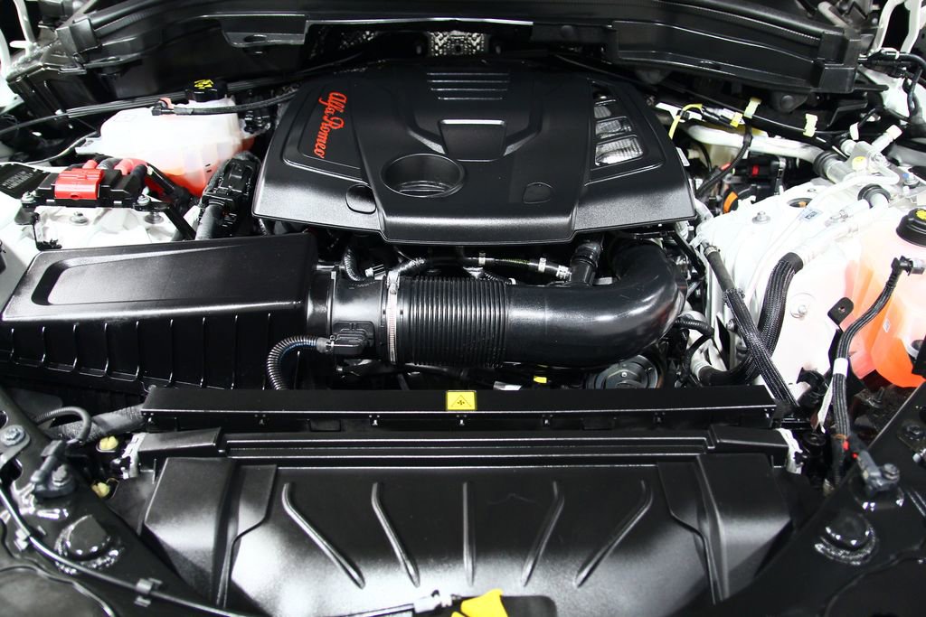 Used 2024 Alfa Romeo Stelvio Ti image 30