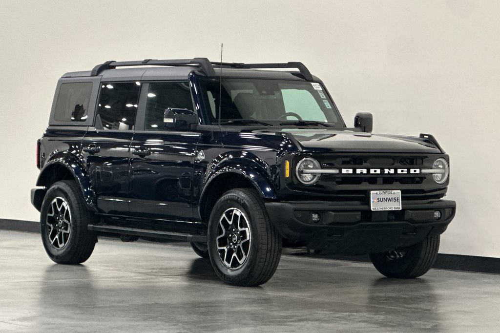 Used 2021 Ford Bronco Outer Banks AWD/4WD image 2