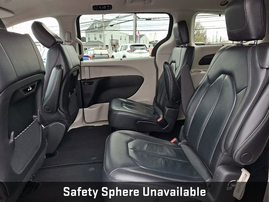 Used 2022 Chrysler Pacifica Touring-L AWD/4WD image 13