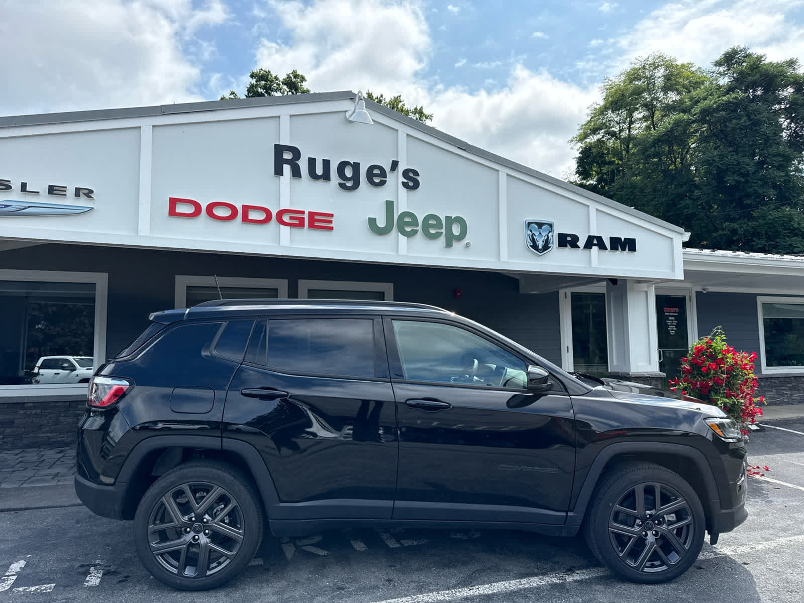 New 2026 Jeep Compass Limited AWD/4WD image 2
