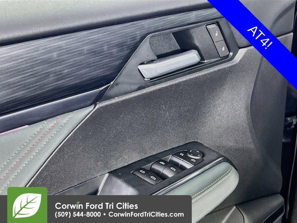 Used 2025 GMC Acadia AT4 AWD/4WD image 11