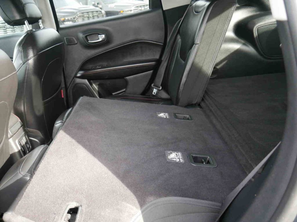 Used 2018 Jeep Compass Trailhawk w/ Leather Interior Group image 18