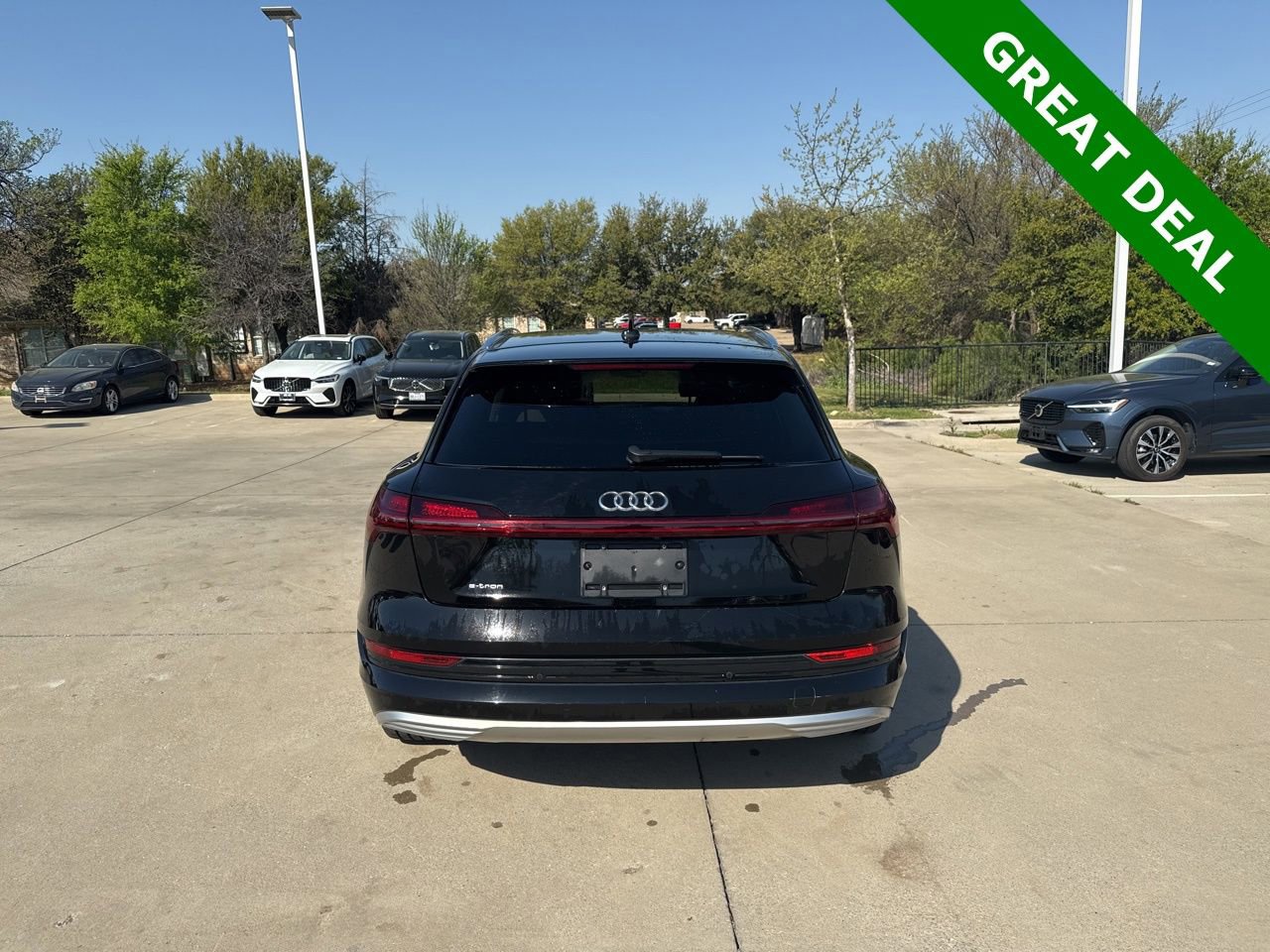 Used 2019 Audi e-tron Prestige w/ Prestige Package image 6
