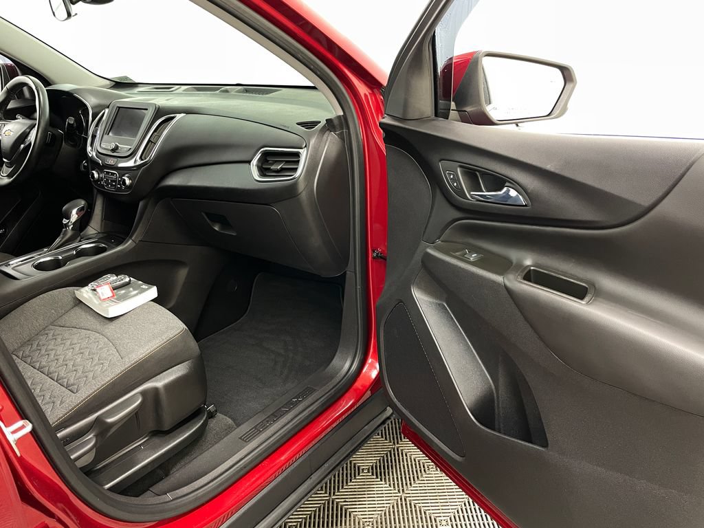 Certified 2024 Chevrolet Equinox LT FWD image 35