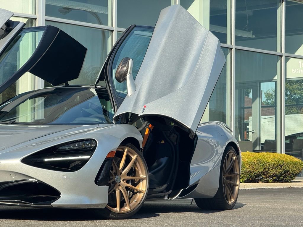 Used 2022 McLaren 720S Performance image 13