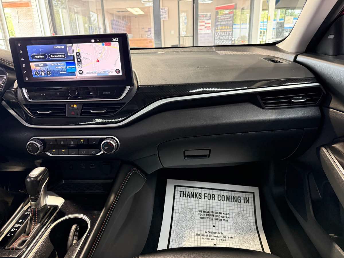 Used 2023 Nissan Altima 2.5 SR w/ SR Premium Package FWD image 25