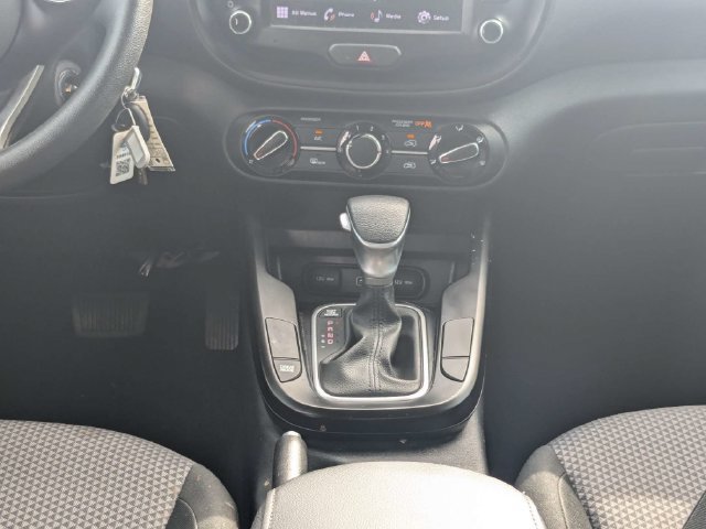 Used 2022 Kia Soul LX FWD image 18