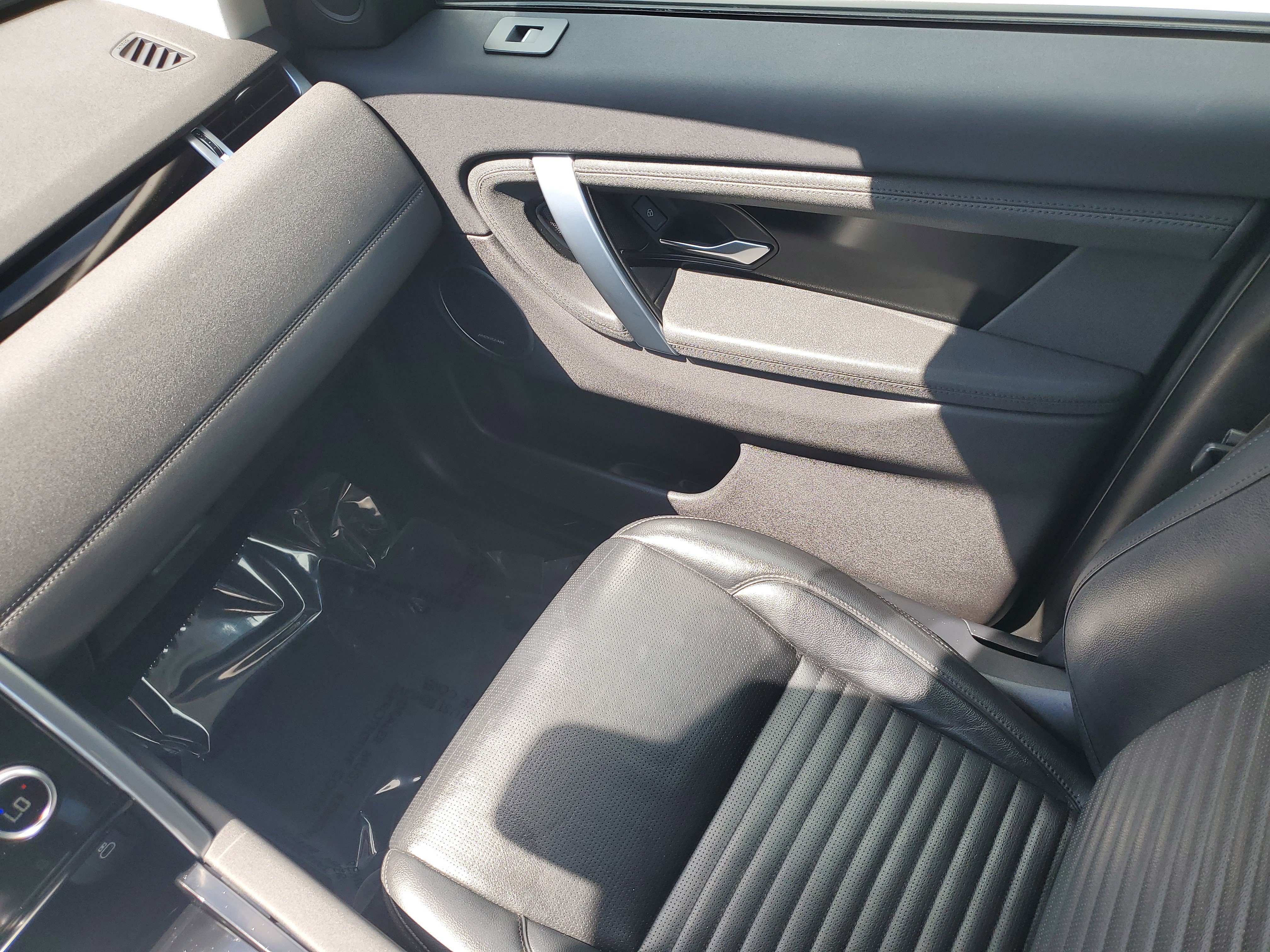 Used 2021 Land Rover Discovery Sport S image 11