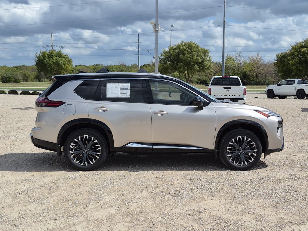 New 2026 Nissan Rogue Platinum w/ Platinum Premium Package AWD/4WD image 4