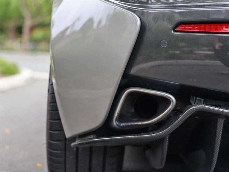 Used 2016 McLaren 570S Coupe RWD image 44