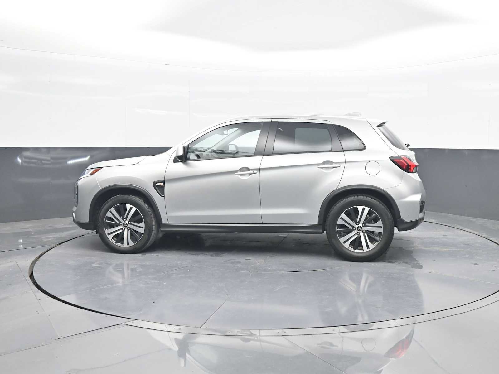 Used 2025 Mitsubishi Outlander Sport ES AWD/4WD image 5