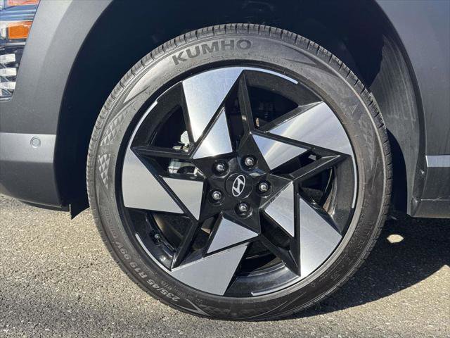 Used 2025 Hyundai Kona Limited image 8