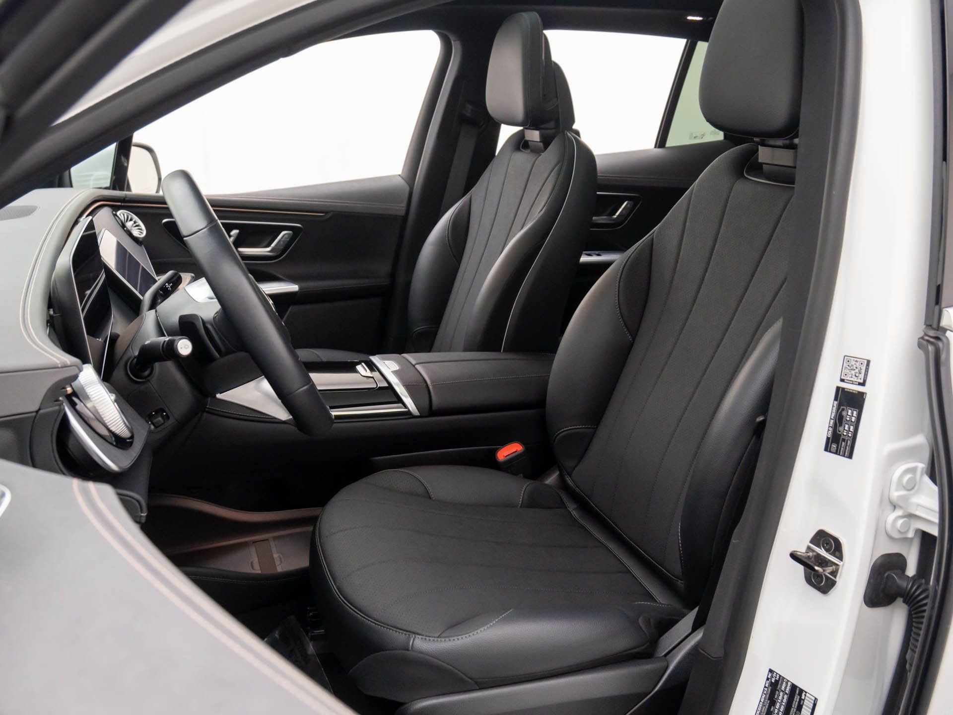 Certified 2024 Mercedes-Benz EQE 350+ 4MATIC SUV w/ Driver Assistance Package image 17