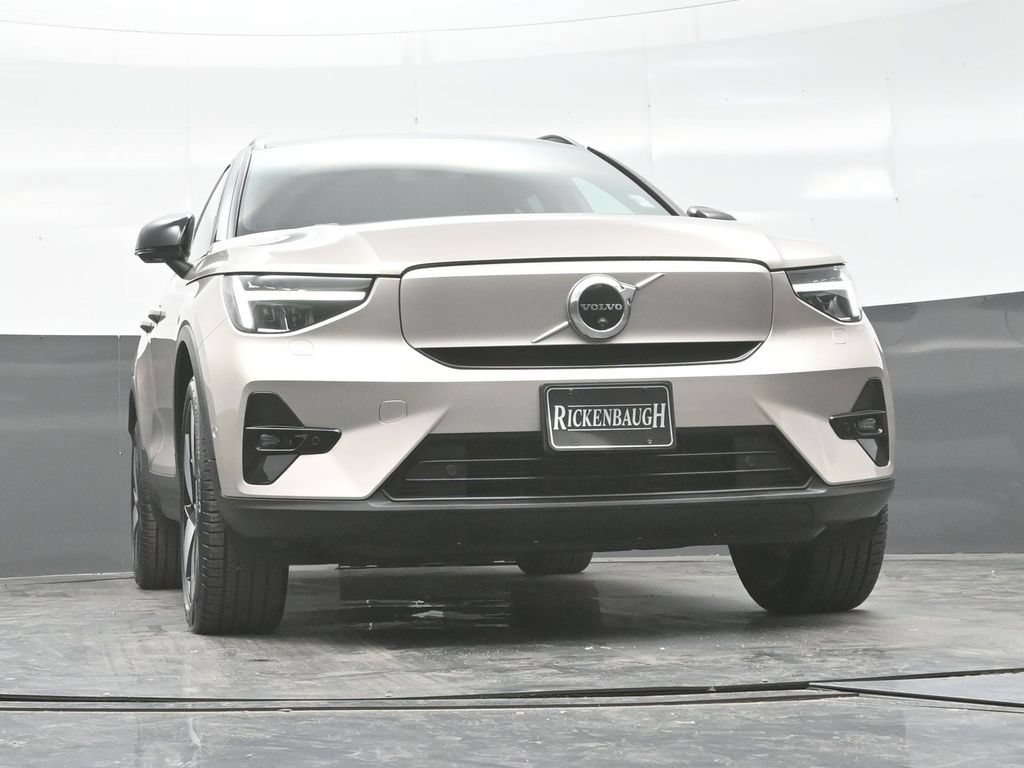 Used 2023 Volvo XC40 Recharge Plus AWD/4WD image 22