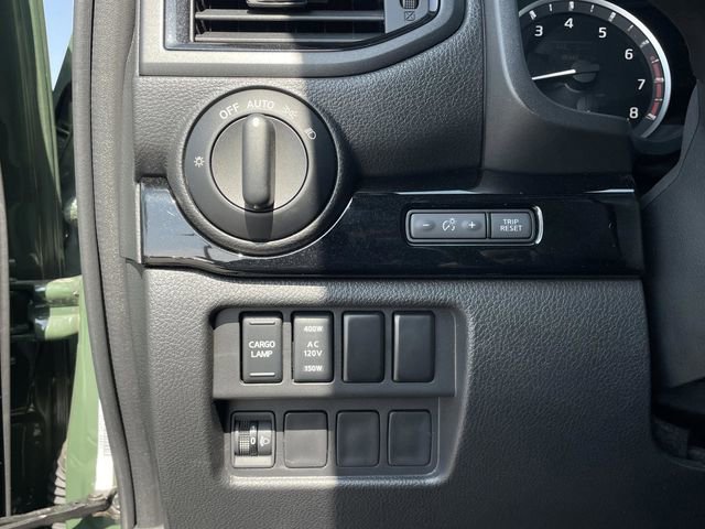 Certified 2024 Nissan Titan SV w/ SV Bronze Edition Package image 38