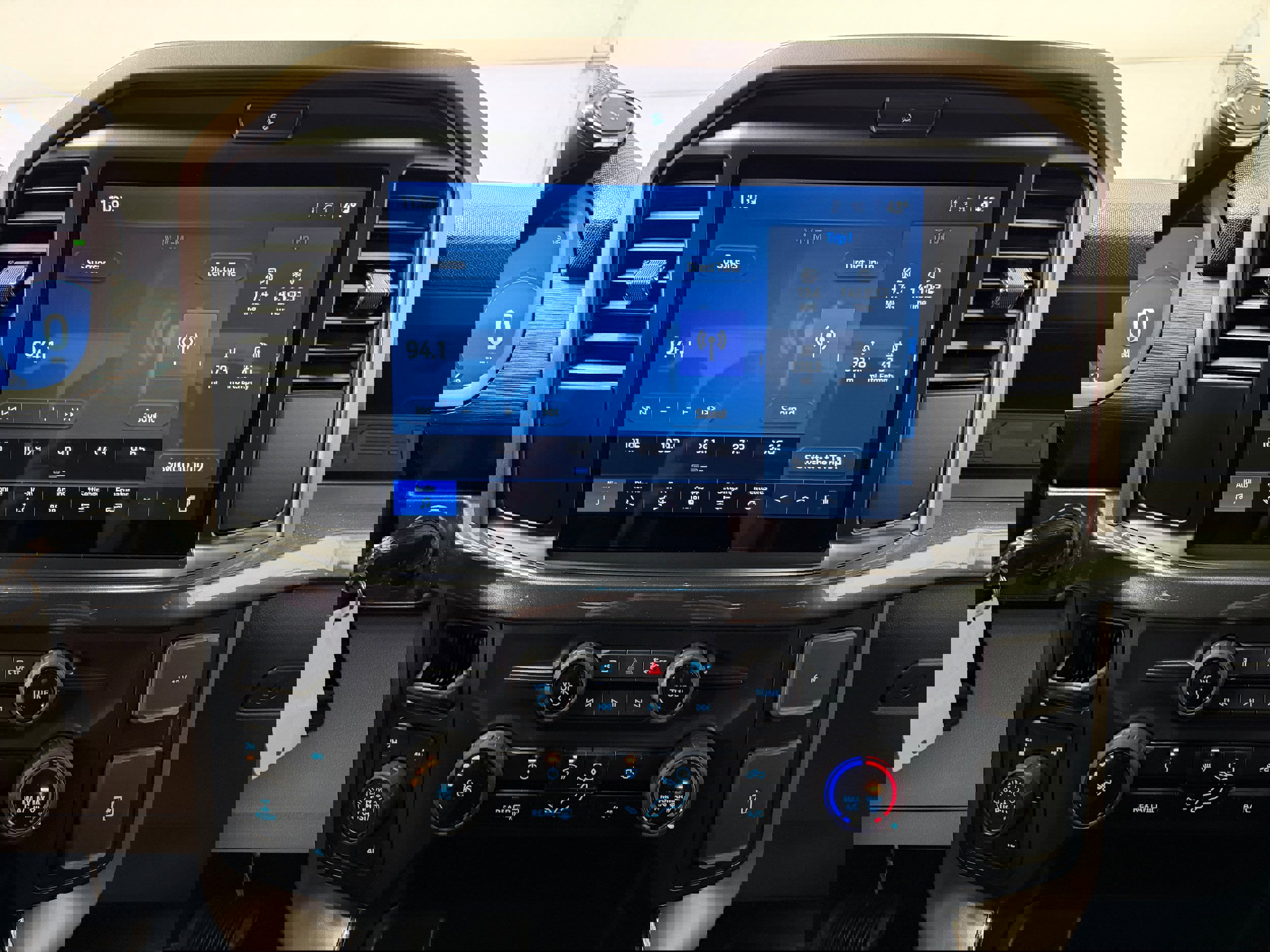 Used 2025 Ford F150 STX w/ Equipment Group 201A FX4 image 18