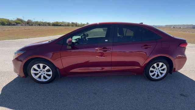 Used 2025 Toyota Corolla LE image 5