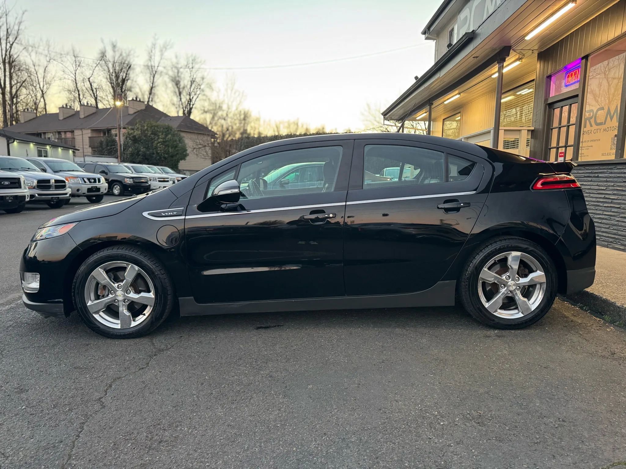 Used 2012 Chevrolet Volt Premium w/ Premium Trim Package image 4