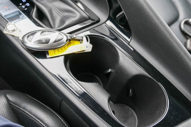 Used 2024 Hyundai Elantra Limited image 20