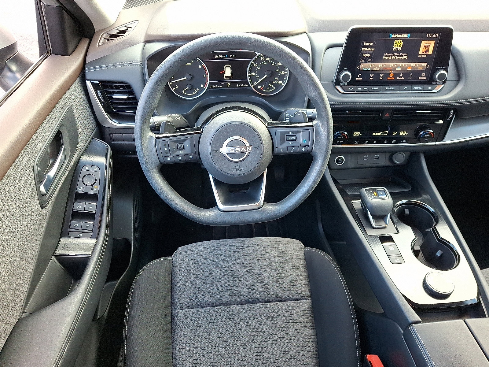 Certified 2022 Nissan Rogue SV image 2