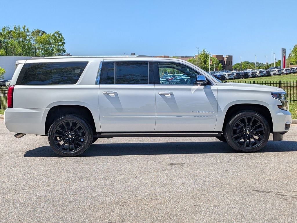 Used 2019 Chevrolet Suburban Premier w/ Premier Plus Edition image 4