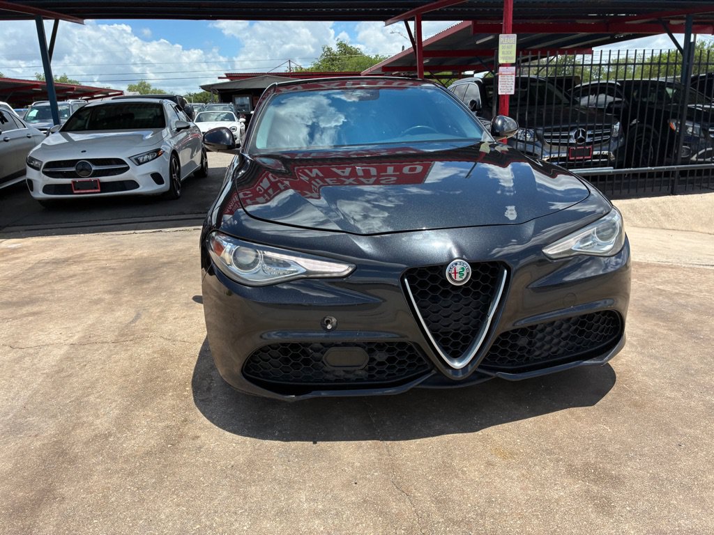 Used 2017 Alfa Romeo Giulia RWD image 7