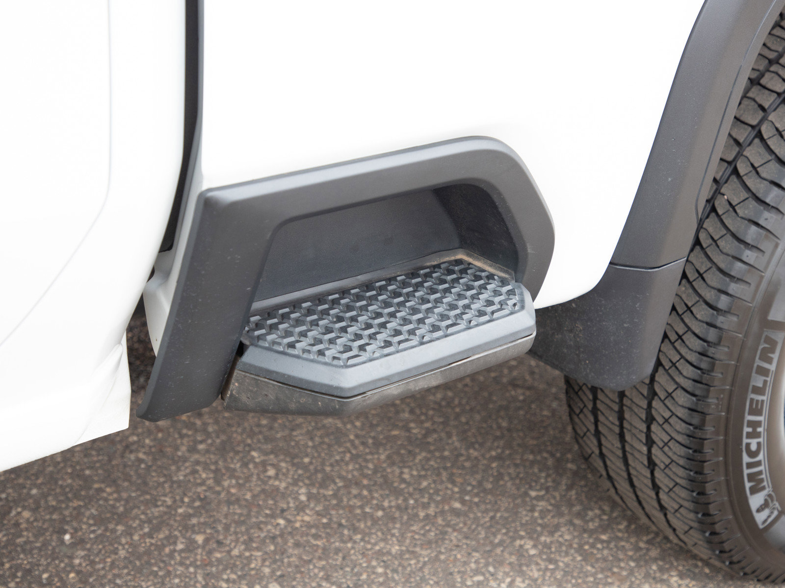 Used 2024 GMC Sierra 2500 Pro w/ 1SA Pro Safety Plus Package image 24