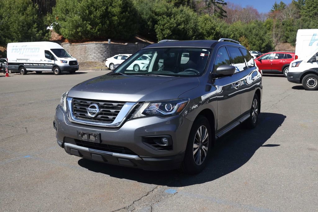 Used 2017 Nissan Pathfinder SL image 9