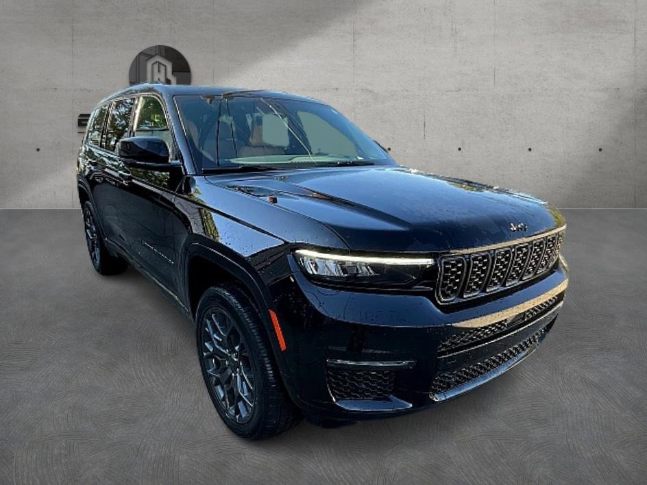 New 2025 Jeep Grand Cherokee L Summit image 4