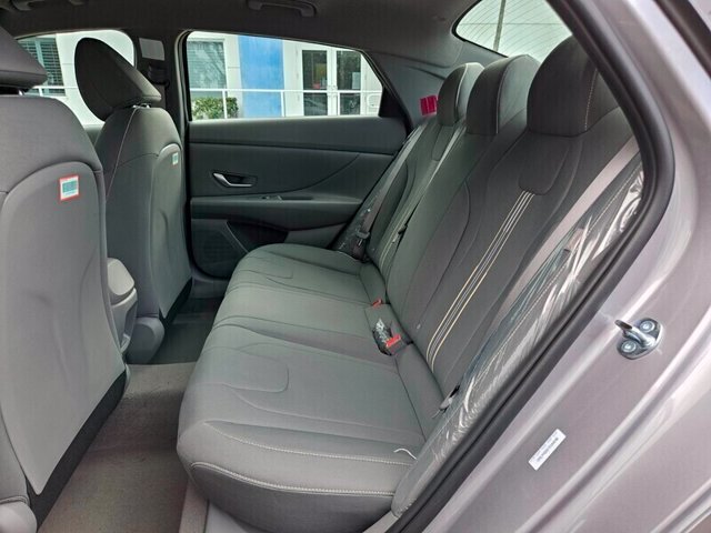 Certified 2026 Hyundai Elantra Sport FWD image 8