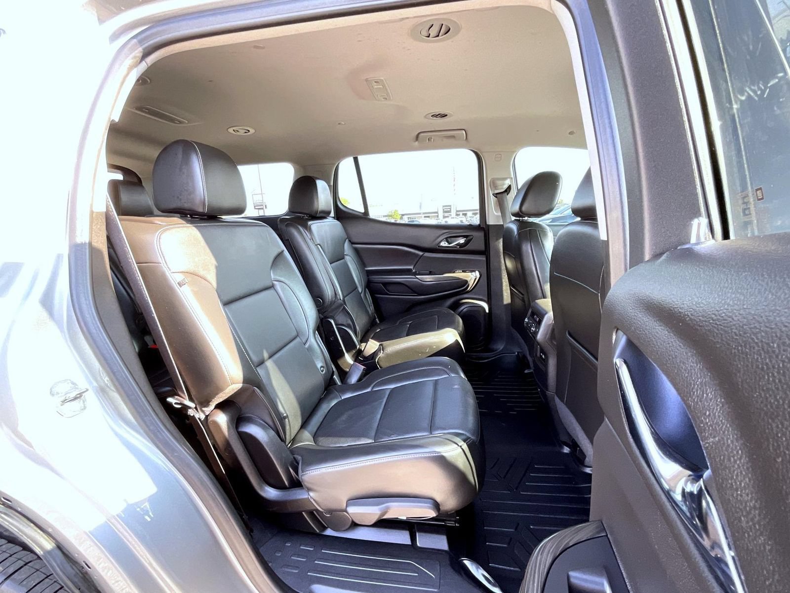 Certified 2023 GMC Acadia SLT w/ Technology Package AWD/4WD image 20
