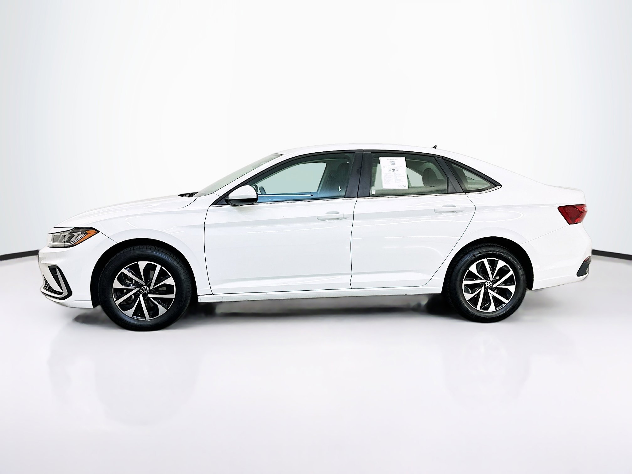 Used 2025 Volkswagen Jetta S FWD image 4