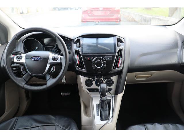 Used 2013 Ford Focus SE image 9