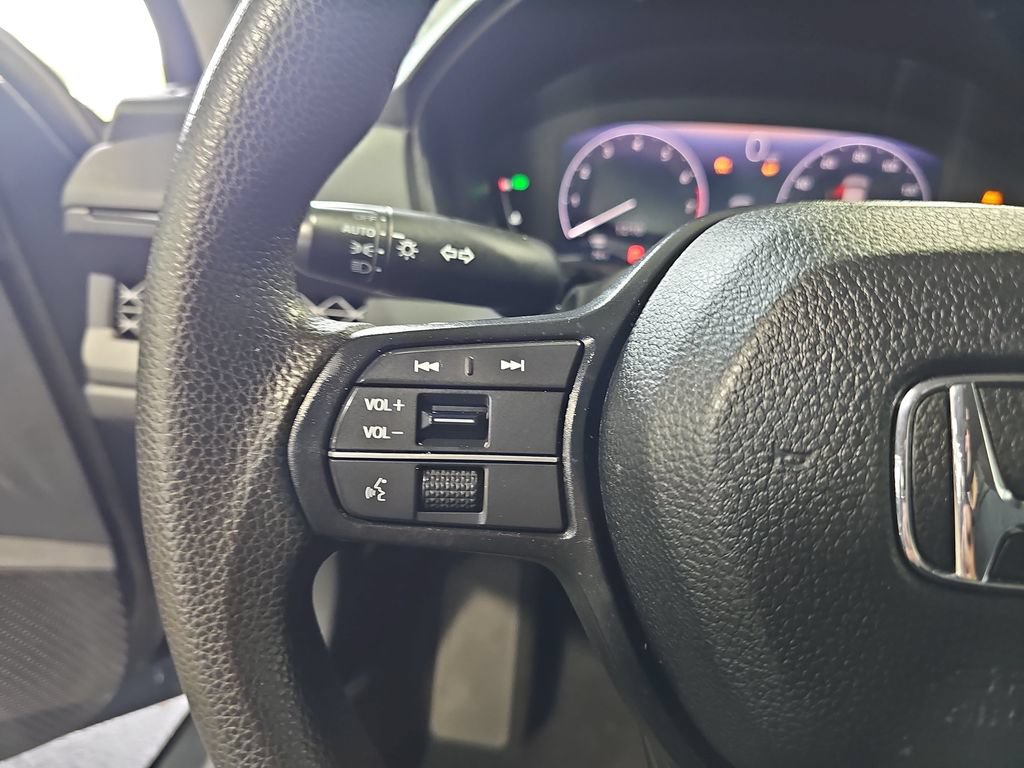 Used 2025 Honda Accord SE image 16