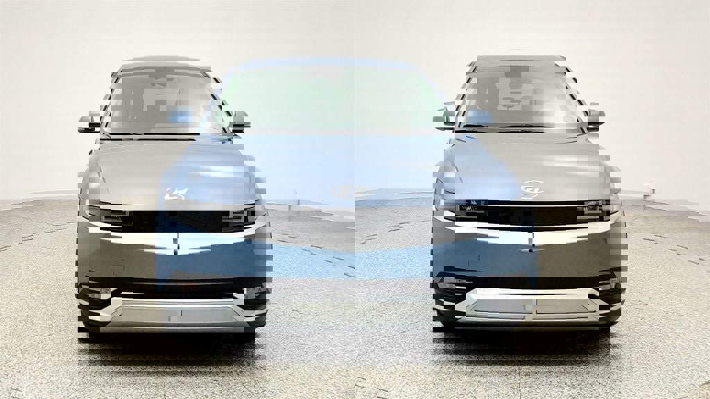 Used 2023 Hyundai Ioniq 5 SE image 2