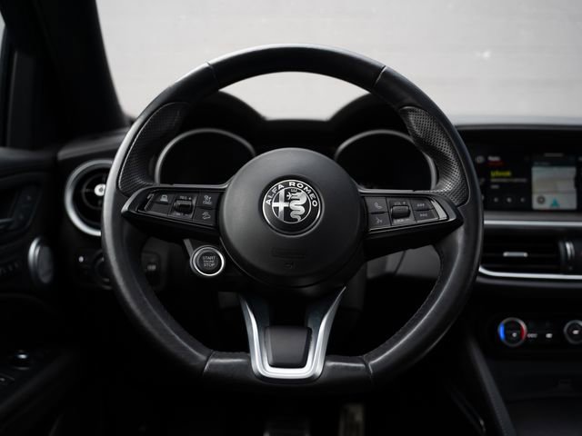 Used 2023 Alfa Romeo Stelvio Ti image 23