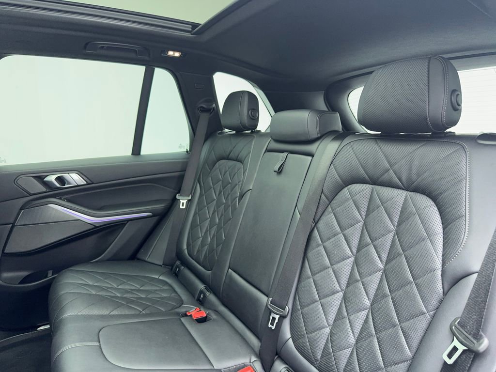 Used 2023 BMW X5 xDrive40i w/ M Sport Package image 40