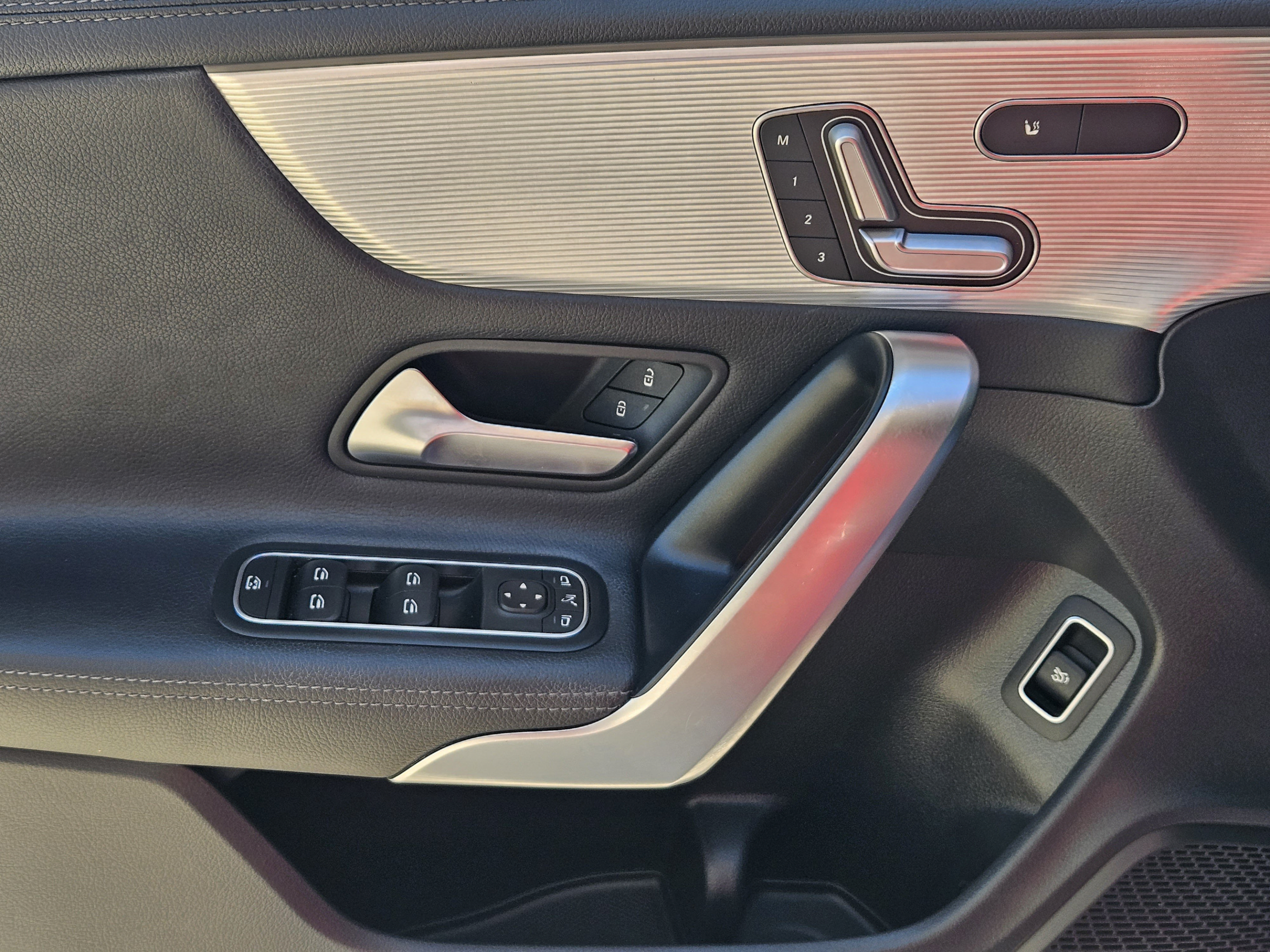 Used 2020 Mercedes-Benz CLA 250 image 18