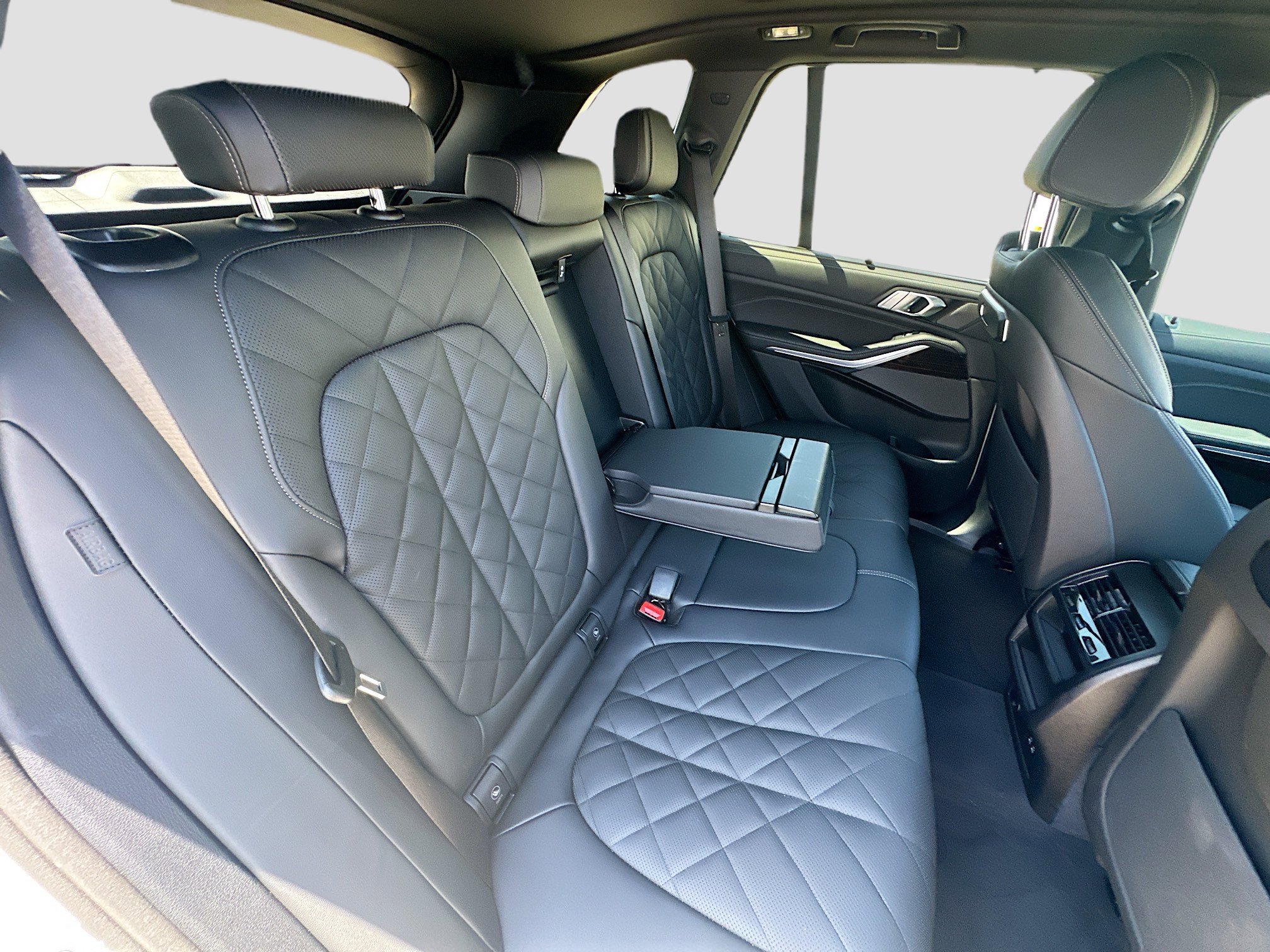 Used 2026 BMW X5 xDrive40i w/ Executive Package image 30