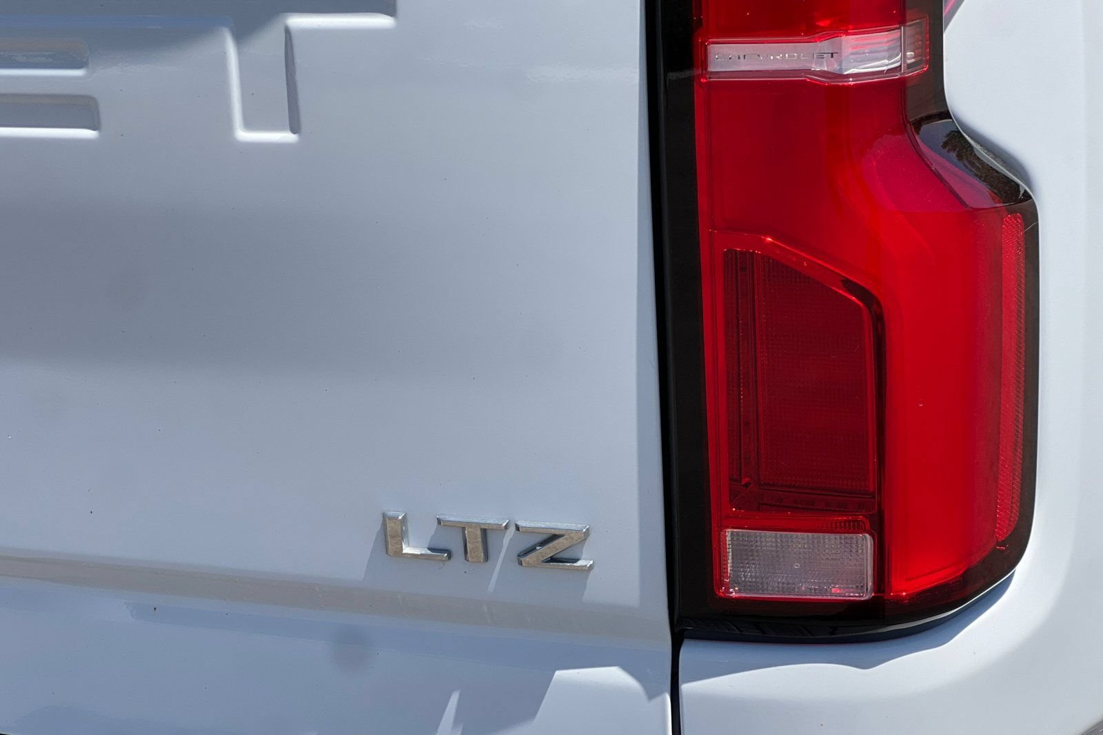 Used 2024 Chevrolet Silverado 2500 LTZ AWD/4WD image 25