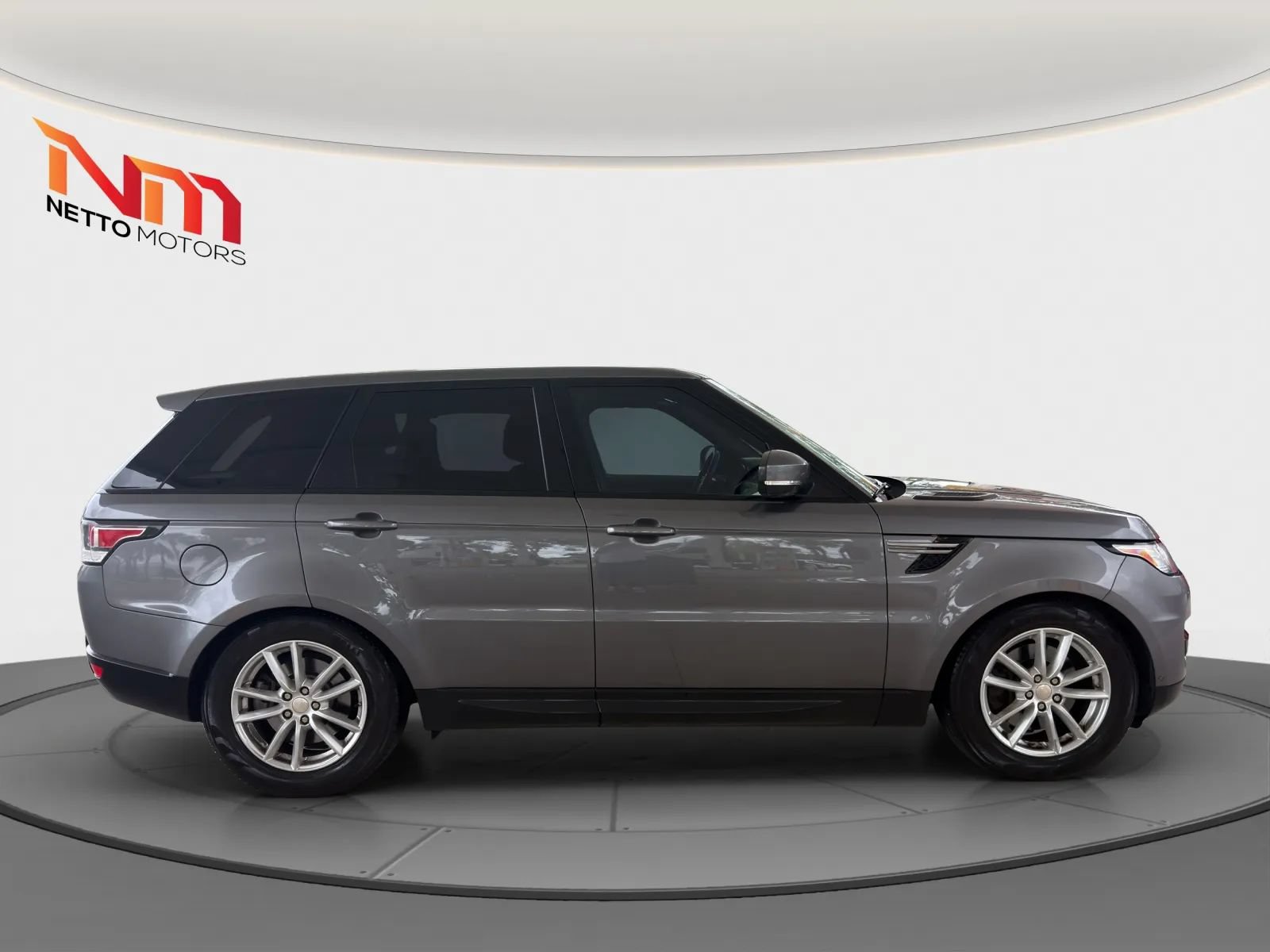 Used 2014 Land Rover Range Rover Sport SE AWD/4WD image 6
