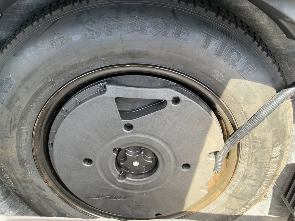 Used 2023 Nissan Rogue SL w/ SL Premium Package image 19