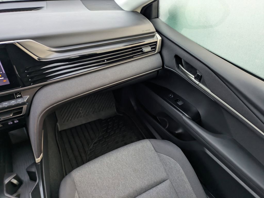 Certified 2025 Toyota Camry LE w/ Convenience Package image 17