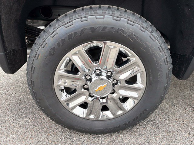 New 2026 Chevrolet Silverado 2500 High Country w/ LPO, Dark Essentials Package AWD/4WD image 39