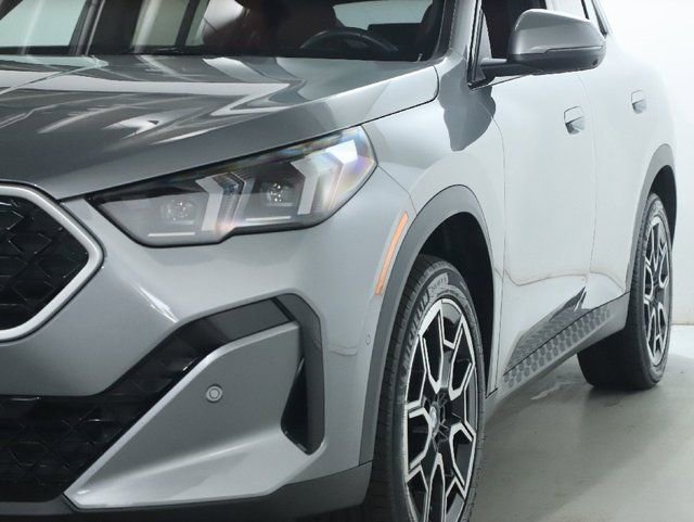 Used 2025 BMW X2 xDrive28i AWD/4WD image 5