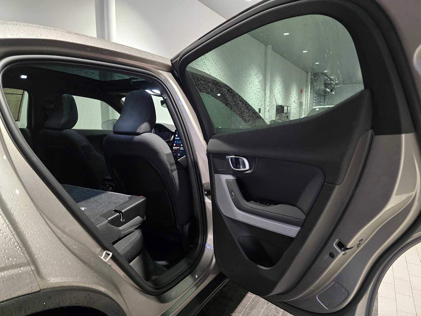 Used 2022 Polestar Polestar 2 w/ Plus Package image 16